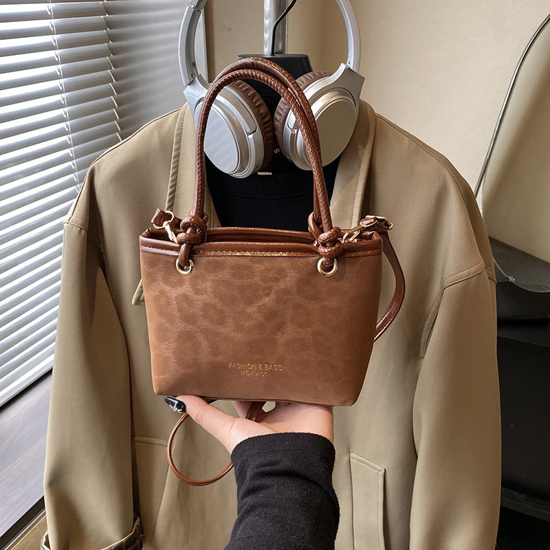 Chic Vintage Bucket Bag with Plush Charm for Women, Perfect for Daily Wear and Fashionable Outfits