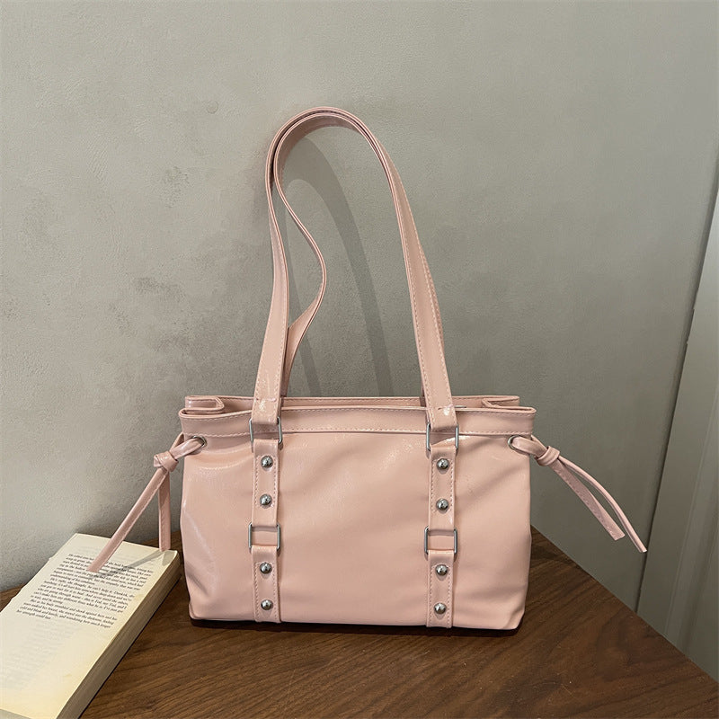 Rivet Fashion Temperament Commute Casual New Retro Simple Trendy Portable Underarm Shoulder Bag