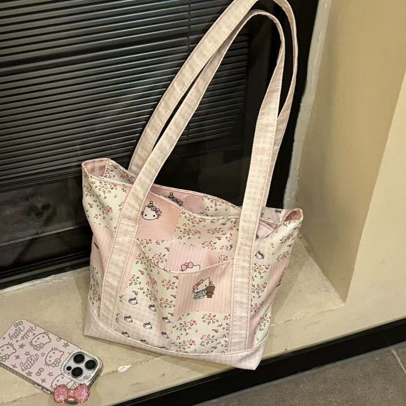 Cute Floral Kitty Patchwork Tote Bag with Zipper Closure and Multiple Inner Pockets for Daily Use