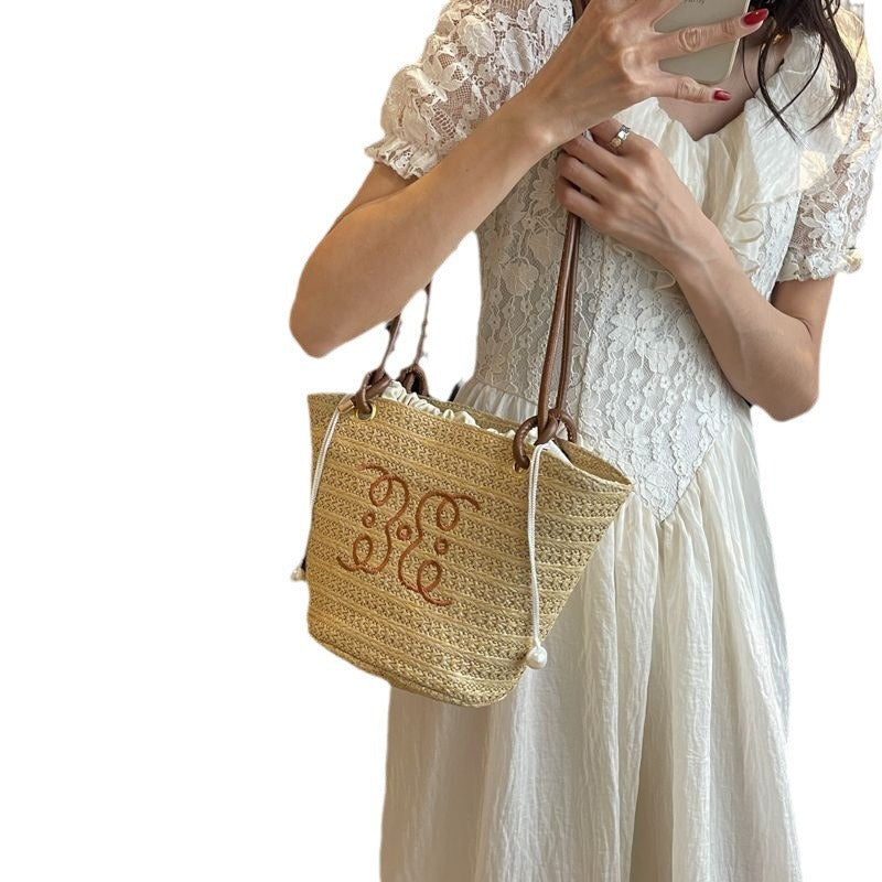 2025 New Fashion Woven Bucket Bag for Women, Retro Style Straw Tote with Pearl Details and Double Handles