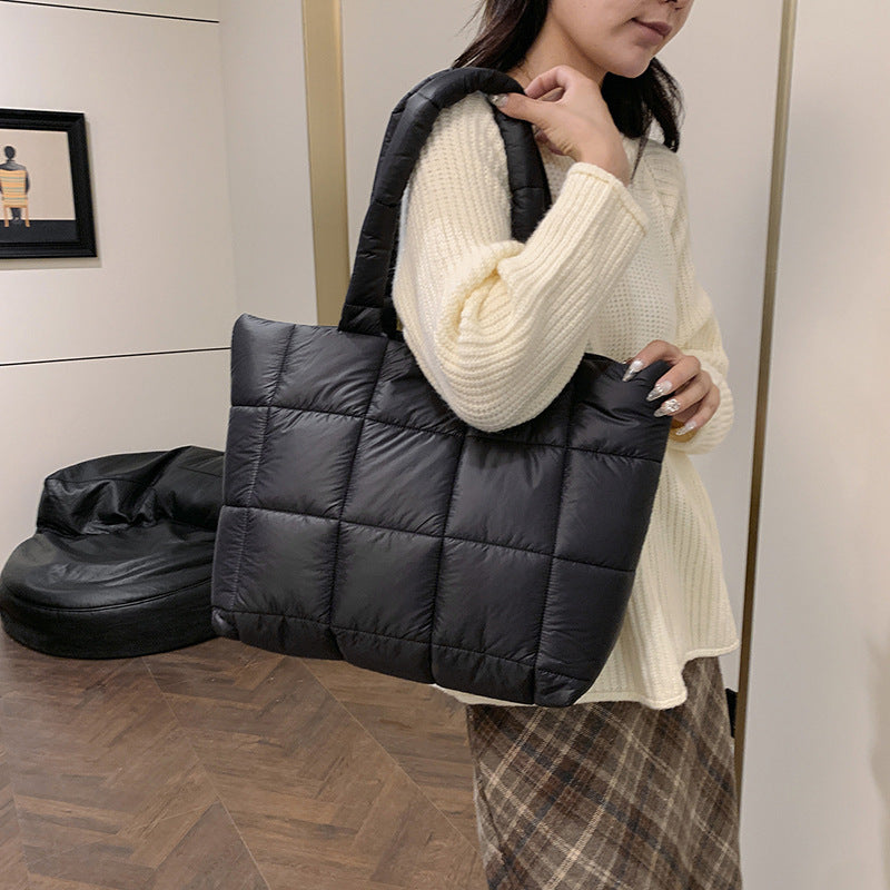 Fashion Casual Large Capacity Bag Women's New Fleece-Lined Underarm Bag Simple Shoulder Crossbody Tote Bag