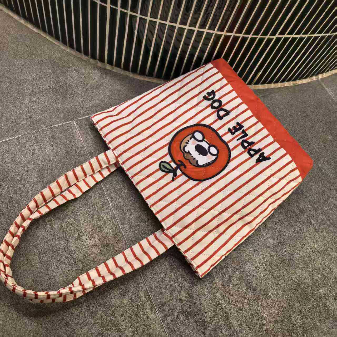 Cartoon Puppy Apple Pattern Quilted Large Capacity Tote Bag Daily Commuter Fashion Striped Design