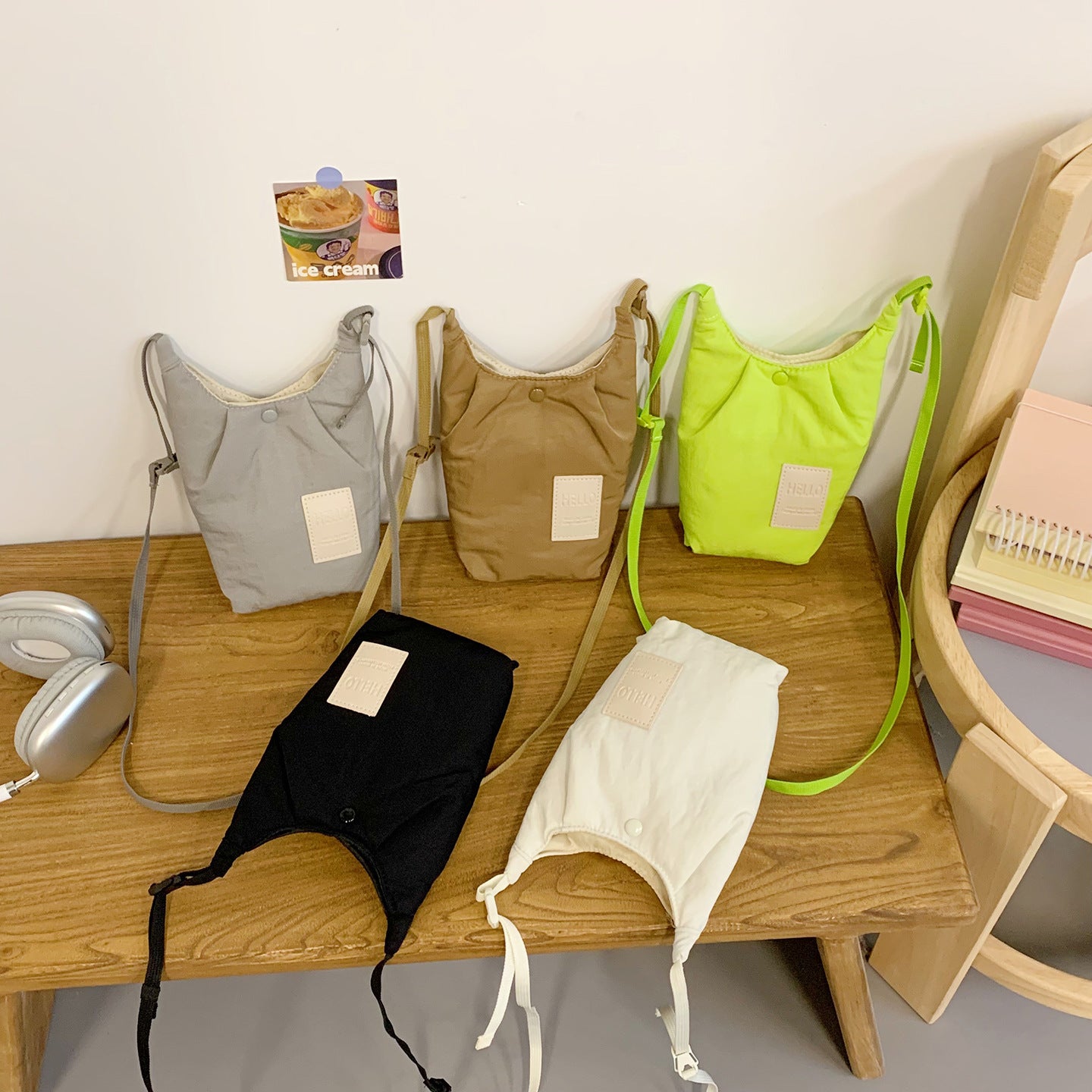 Simple Fashion Shoulder Bag Women's Large Capacity Commuter Style Mobile Phone Bag Trendy Design