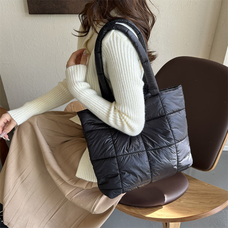Fashionable Rhombus New Large Capacity Korean Style Solid Color down Cotton Casual Embroidery Thread Western Style Shoulder Handbag