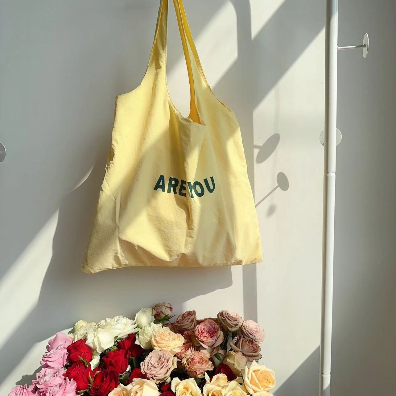2025 New Large Capacity Tote Bag for Women with Letter Print, Casual Shoulder Bag with Phone Pocket, Soft Canvas Design