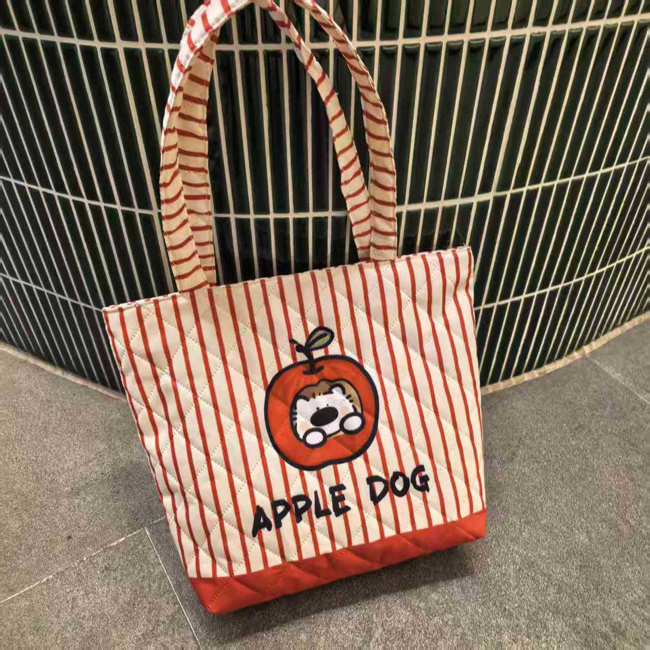Cartoon Puppy Apple Pattern Quilted Large Capacity Tote Bag Daily Commuter Fashion Striped Design