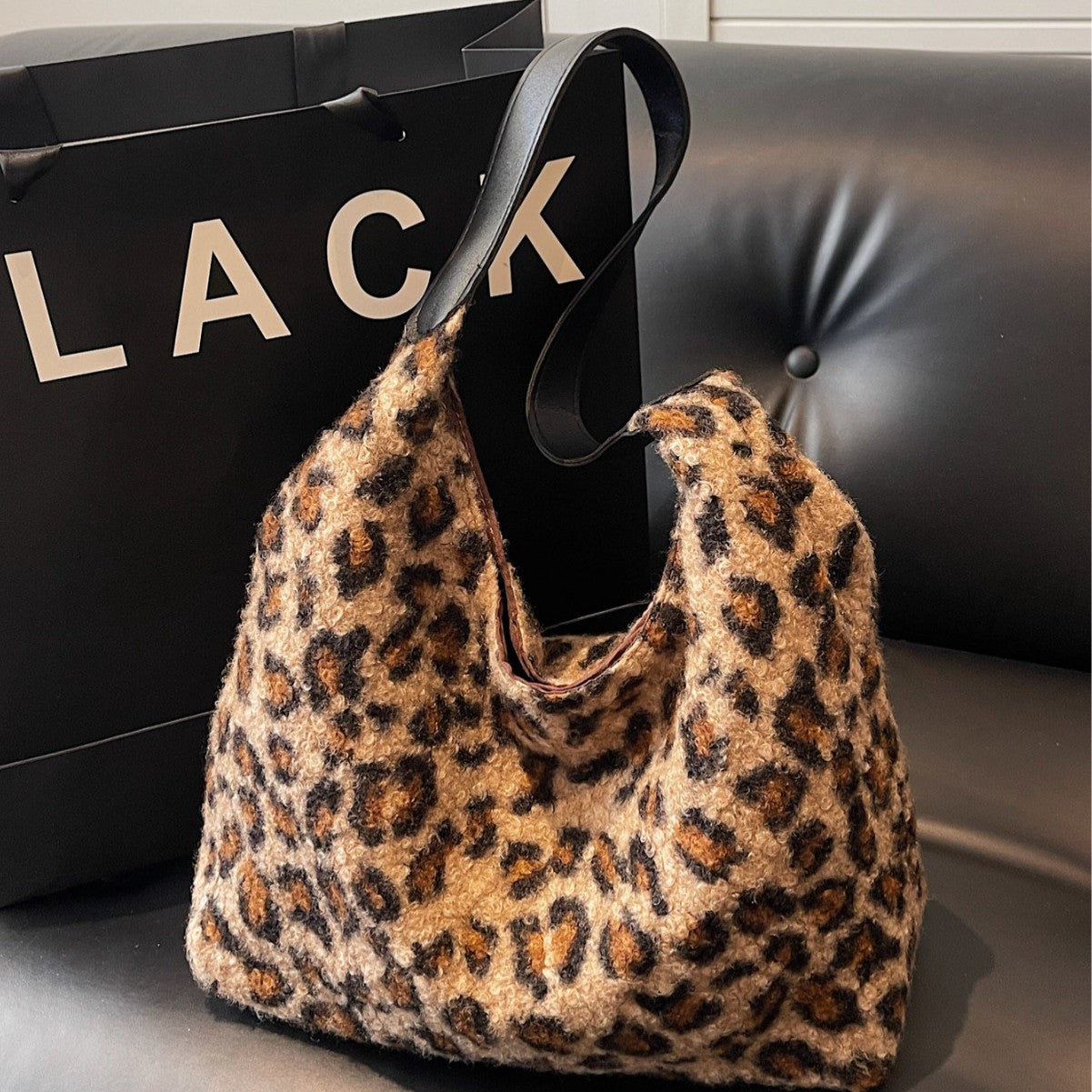 Large Capacity Leopard Print Plush Bag Women's New Special-Interest Design Shoulder Underarm Bag Commuter Tote