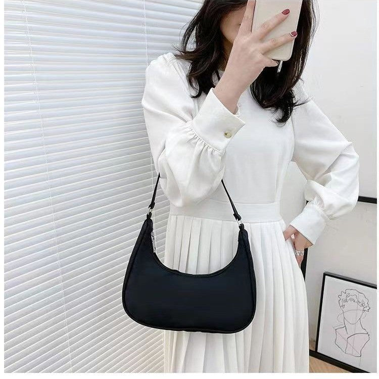 Korean Style PU Crossbody Bag 2024 New Trendy Moon Shape Shoulder Bag Lightweight Casual Everyday Women's Handbag