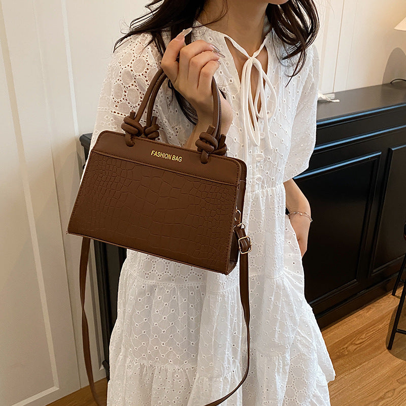 Korean Style Fashionable Crossbody Bag with Crocodile Texture and Elegant Design for Daily Wear