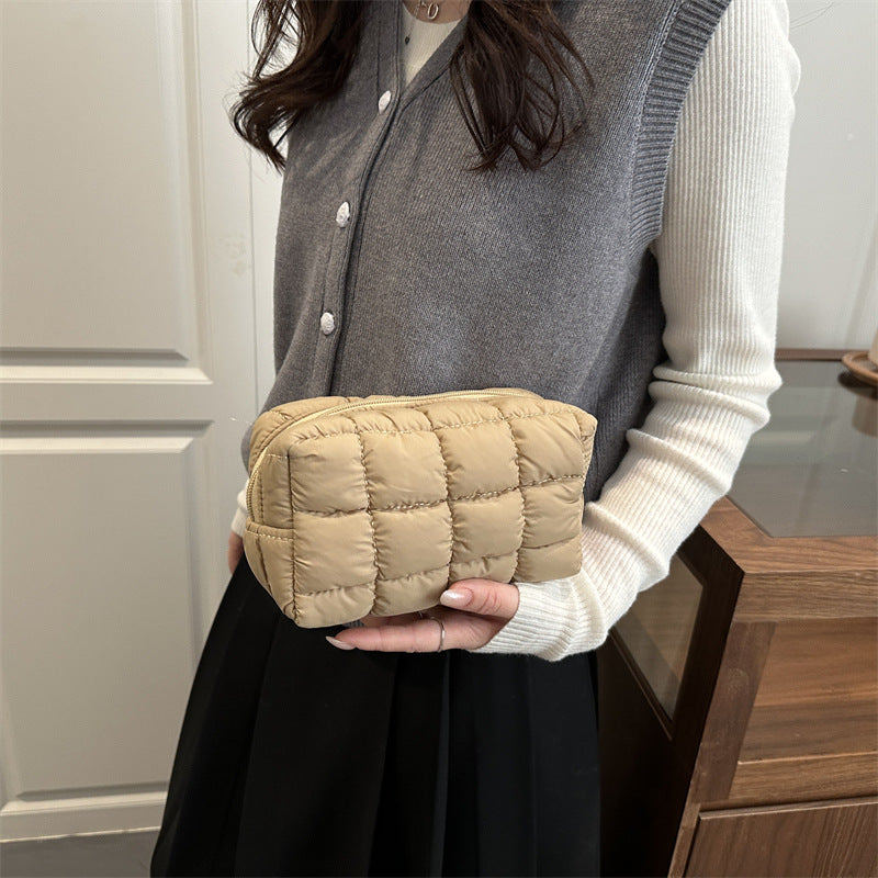 Fashion Simple Cosmetic Bag Women's New Korean Style Casual Western Style Versatile Pleated Clutch