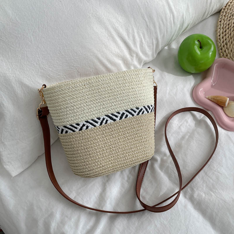 Fashion Woven Bucket Bag Women's Geometric Pattern Everyday Joker Shoulder Messenger Bag