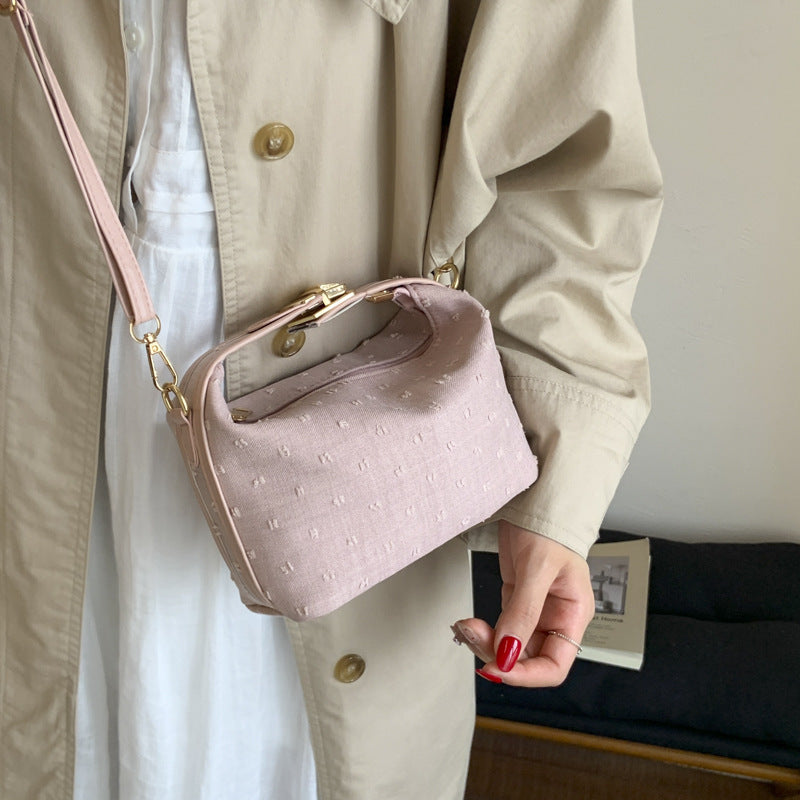Handbag Women's Beautiful New Summer Simplicity Fashion National Style Light Luxury Temperament Advanced Texture Messenger Bag
