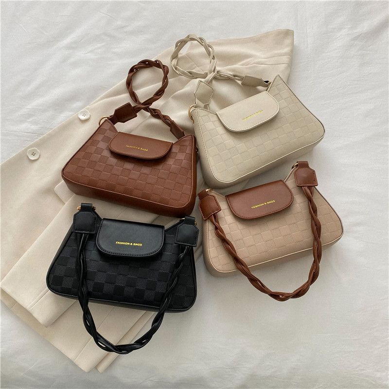 Chic Mini Shoulder Bag 2026 New Fashion Crossbody Bag with Quilted Design and Braided Strap for Everyday Style