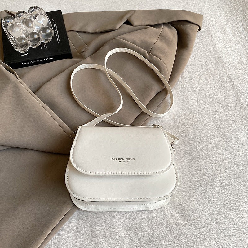 Fashion Simple Shoulder Square Pouch Women's New Arrival in Season Trendy Fashion Crossbody Mobile Phone Bag Simple Small Square Bag