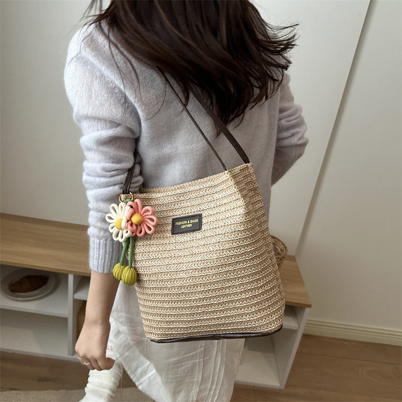 New Woven Tote Bag Flower Ornaments Beach Vacation Style Women's Shoulder Crossbody Straw Bag