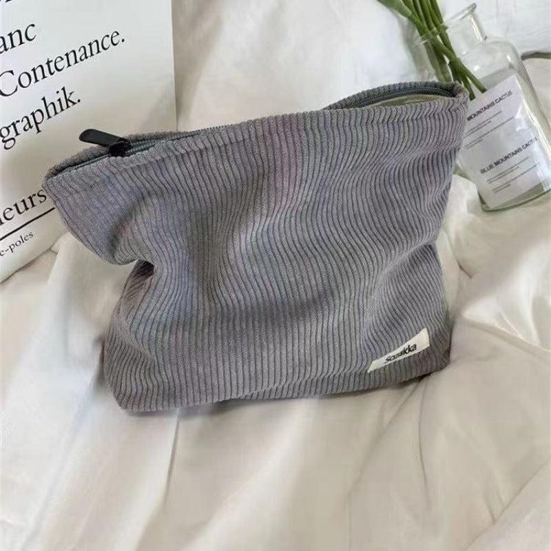 Original Embroidery Women's Canvas Cosmetic Bag Artistic Retro Flowers Print Exquisite Quilting Design Portable Clutch