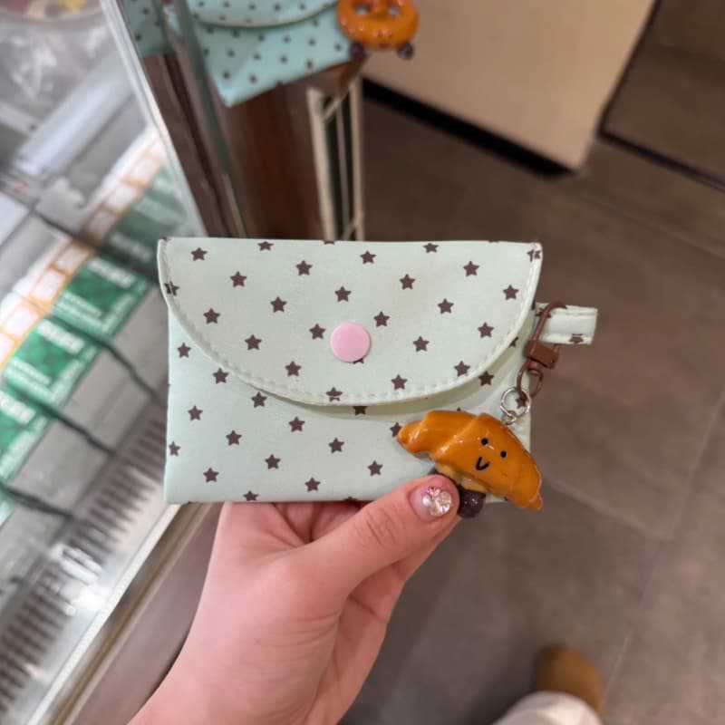 Cute Star Pattern Mini Wallet with Button Closure for Daily Use and Stylish Accessory Storage