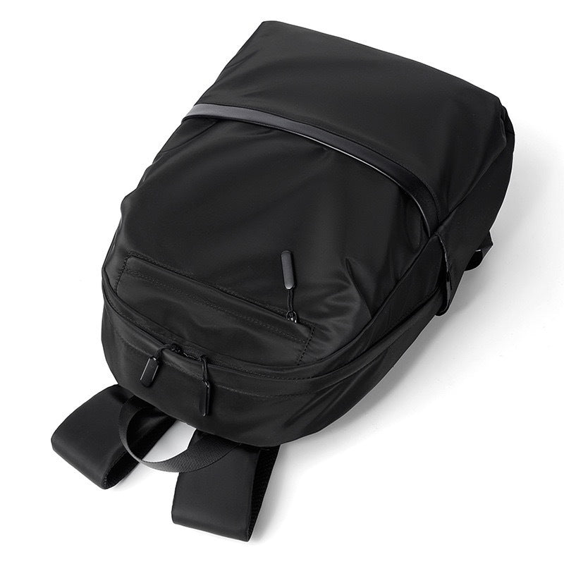 Lightweight Business Backpack for Men and Women with 16-inch Laptop Compartment, Breathable Design and Padded Shoulder Straps