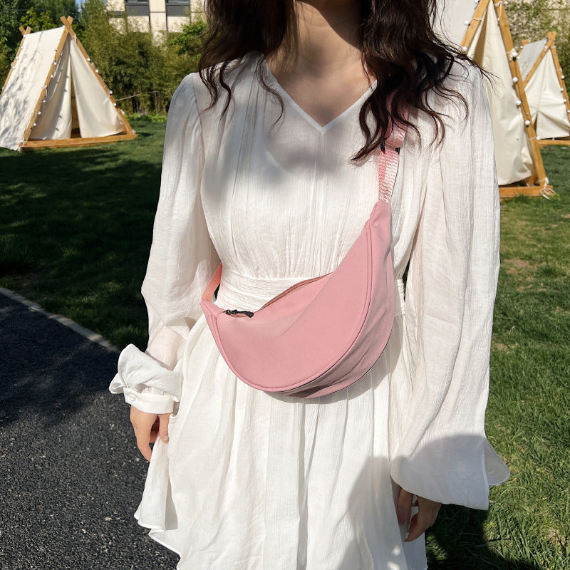Nylon Messenger Bag Women's New Fashionable Lightweight Sports Style Underarm Shoulder Bag