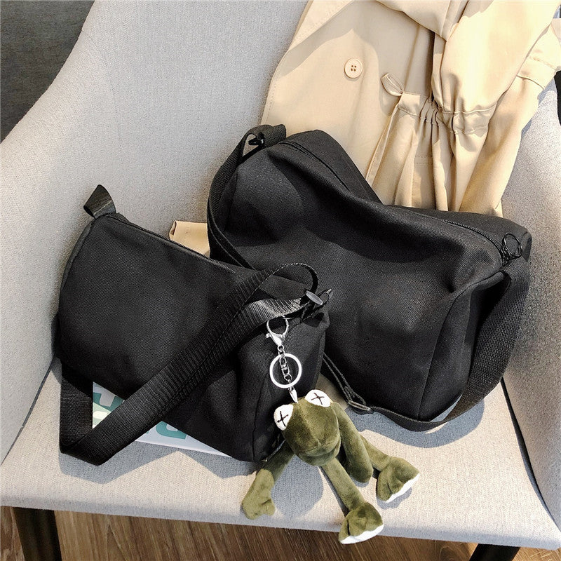Korean Street Style Canvas Shoulder Bag for Women, Minimalist Urban Design with Zipper Closure and Adjustable Strap