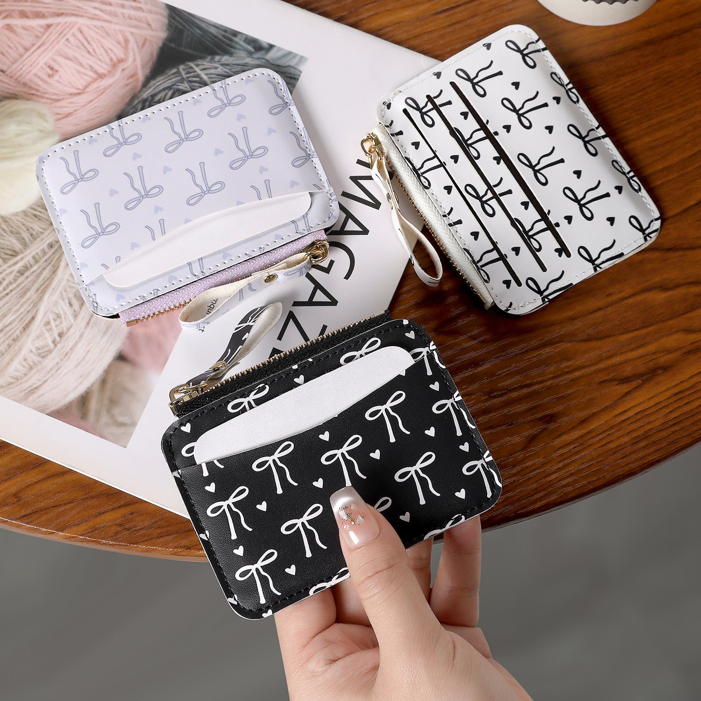 Cute Bow Pattern Mini Wallet for Women, Compact Card Holder with Multiple Slots, Stylish Daily Accessory