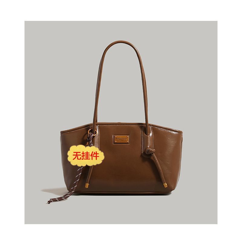 Elegant Red Wedding Tote Bag for Women with Chain Detail and Large Capacity, Perfect for Bridal Events and Daily Use