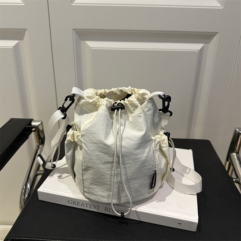 Japanese Style Drawstring Bucket Bag Outdoor Sports and Casual Fashion All-Match Nylon Messenger Bag