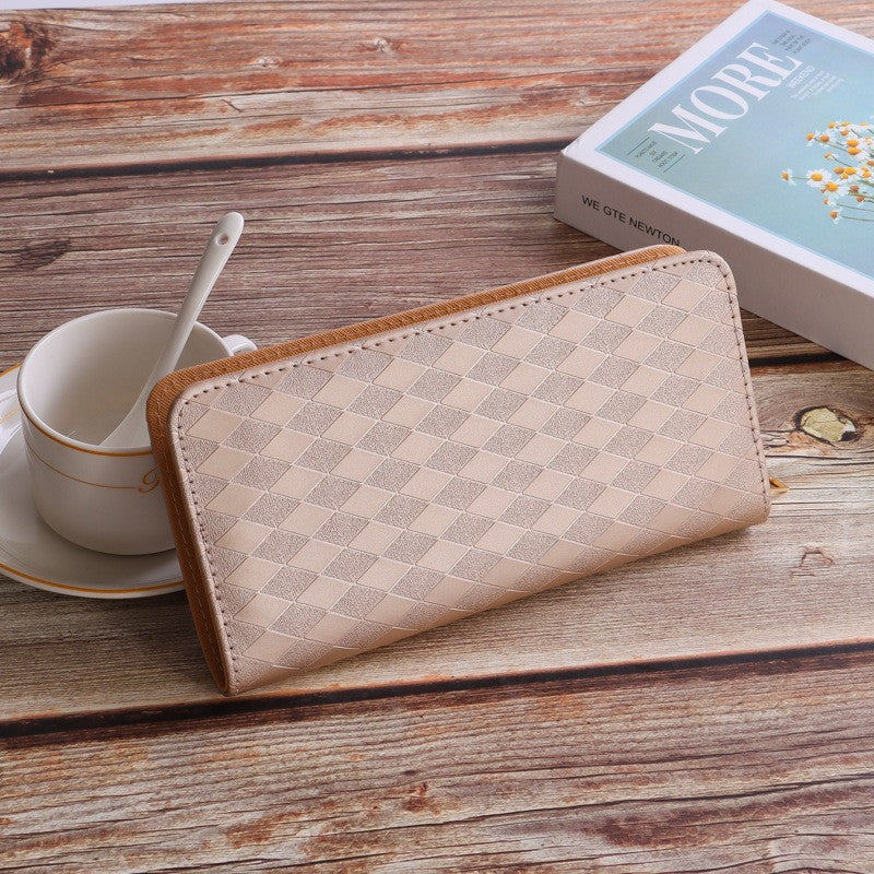 Elegant Diamond Pattern Women's Long Wallet with Multiple Card Slots and Zipper Closure for Daily Use