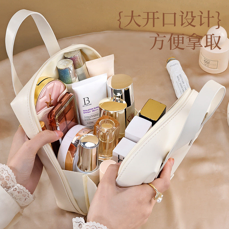 Elegant PU Travel Cosmetic Bag with Large Capacity and Fashionable Design for Makeup and Toiletries Storage