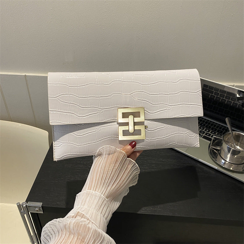 Elegant Crocodile Texture Clutch Bag for Women, Fashionable Envelope Design with Gold Buckle, Perfect for Daily Use and Casual Outings