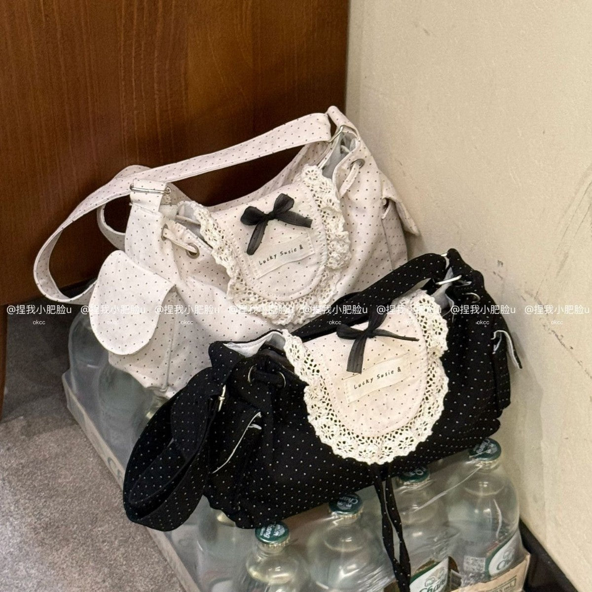 Korean Cute Polka Dot Shoulder Bag with Lace Trim and Bow Detail, Drawstring Flap Design for Daily Use