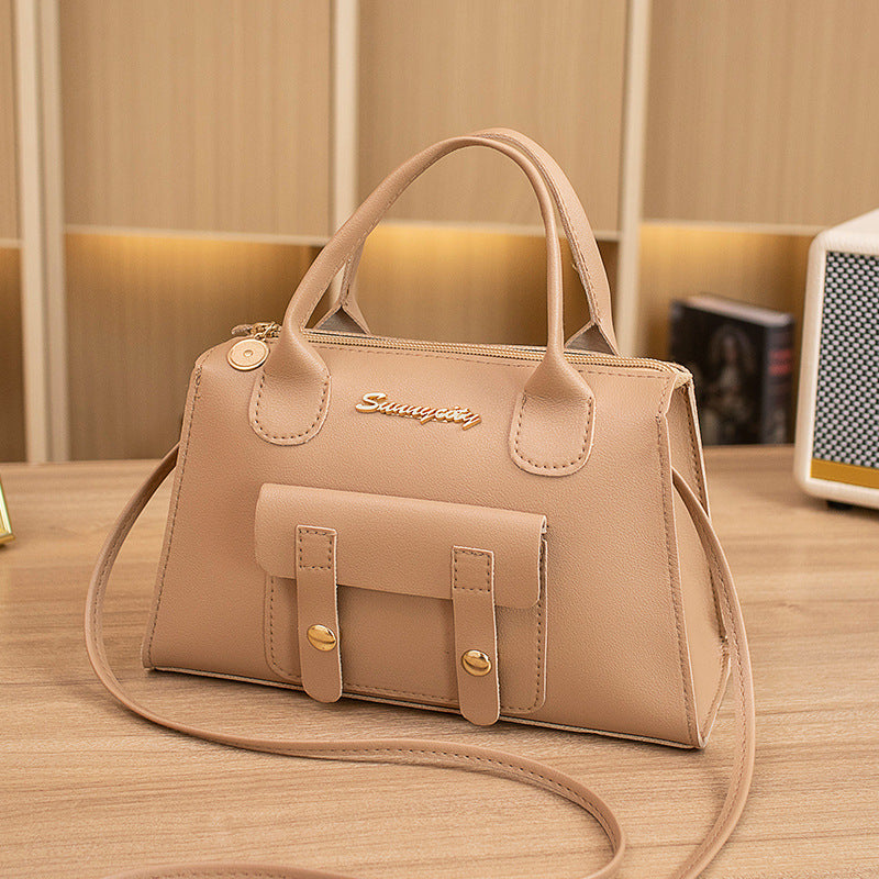 2025 New Korean Style Elegant Minimalist Crossbody Bag with Zipper Closure and Camera Pocket for Daily Use