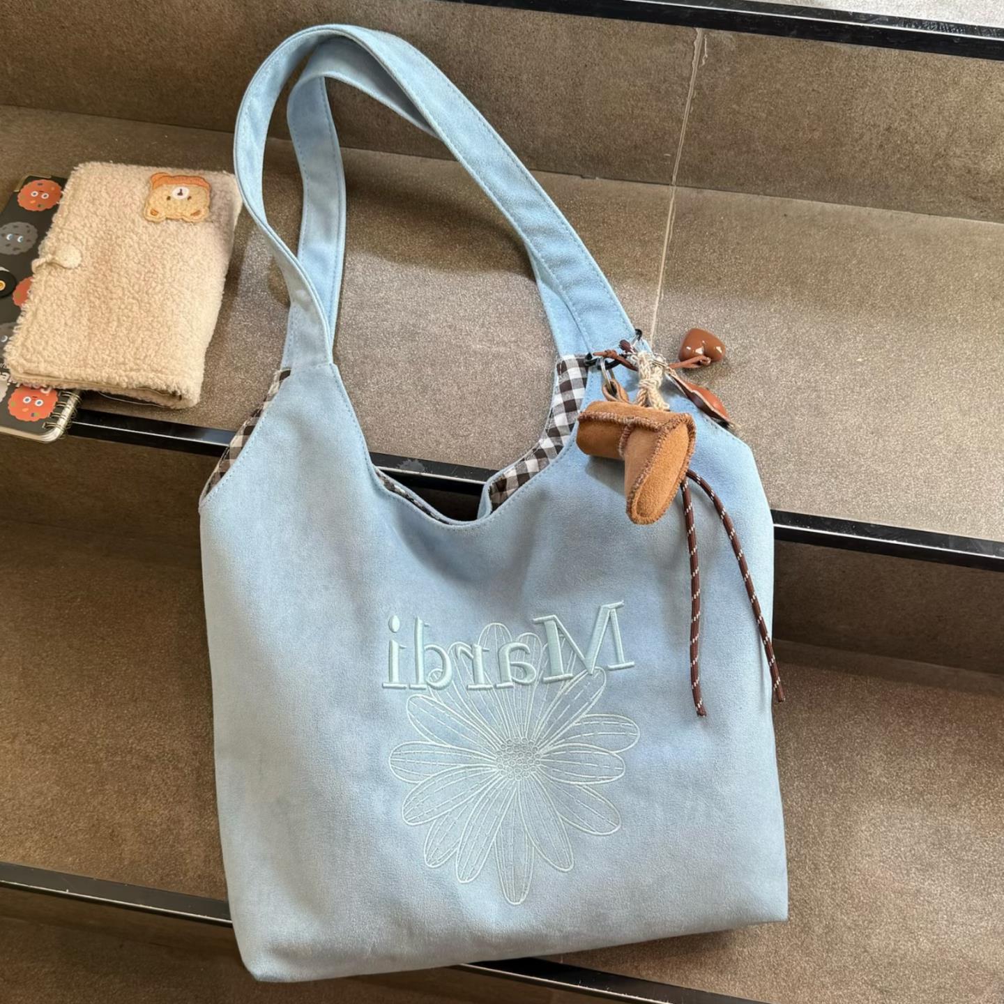Korean Style Retro Embroidered Tote Bag for Women, Large Capacity Casual Shoulder Crossbody Bag with Floral Design and Cute Keychain