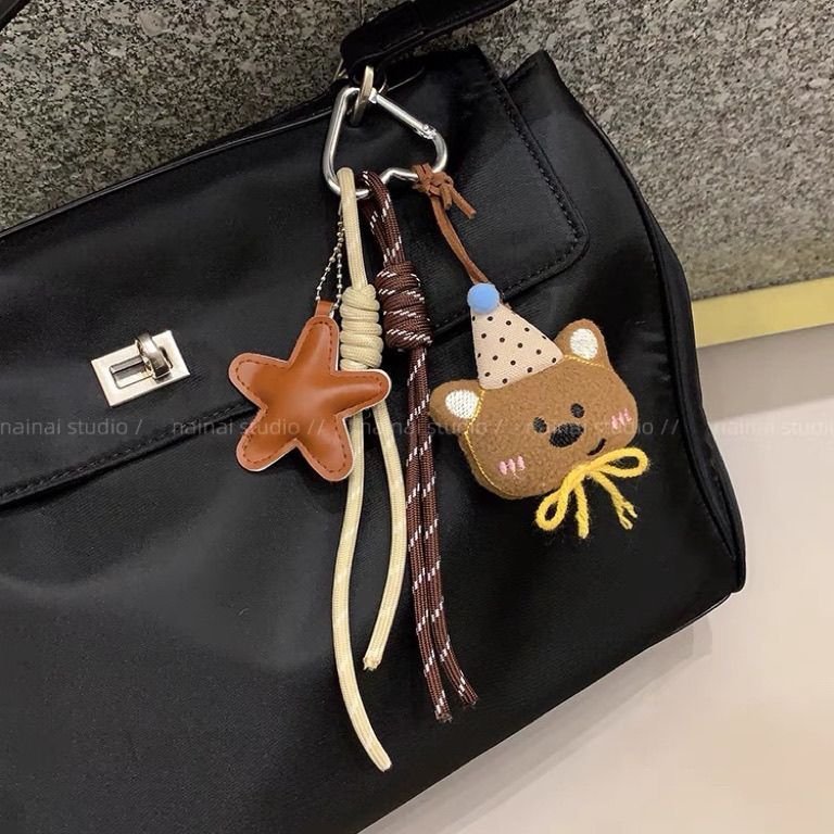 Cute Furry Bear Keychain with Climbing Rope and Star Charm - Adorable Bag Accessory for Fashion Lovers