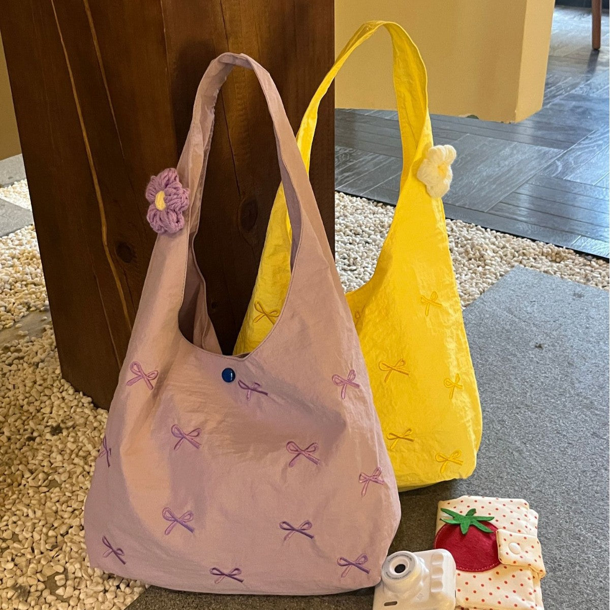 Stylish Embroidered Tote Bag with Bow Details - Large Capacity Shoulder Bag for Daily Use and Travel