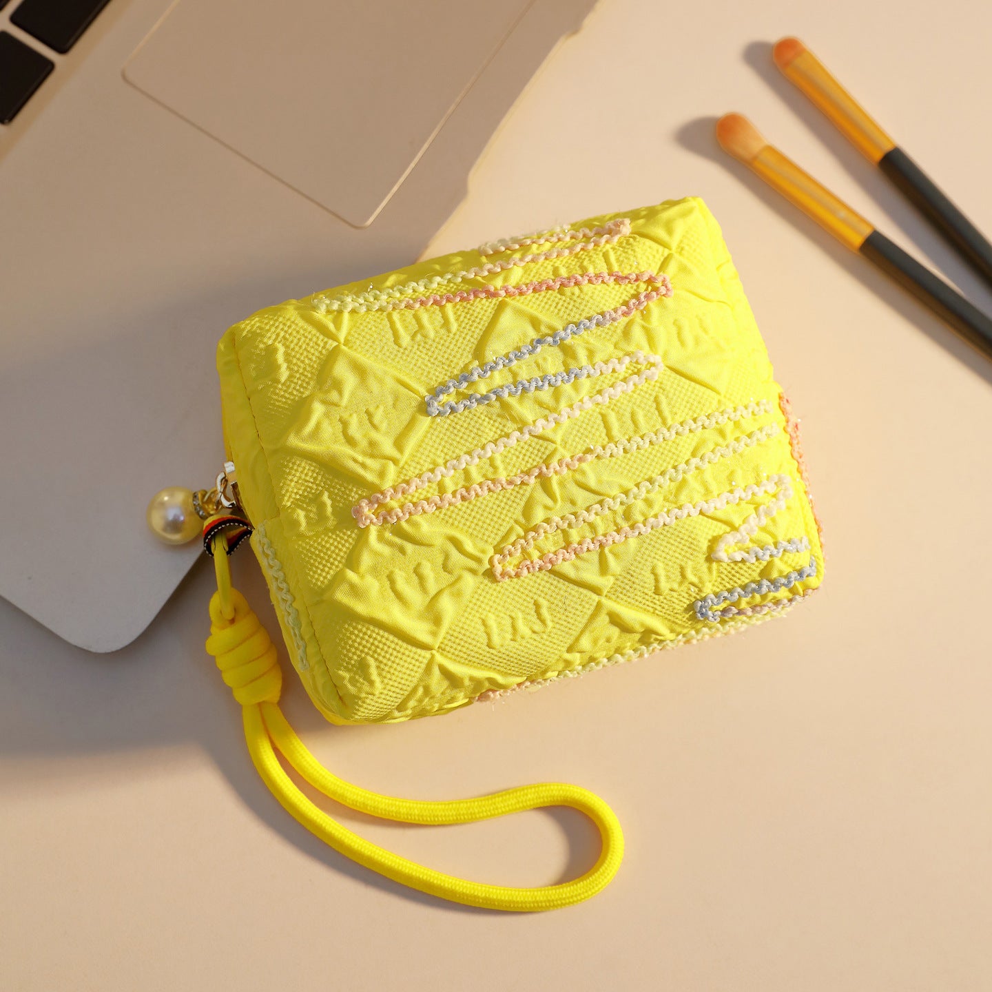 Cute Square Cosmetic Pouch with Embroidery Design, Portable Makeup Bag for Daily Use and Travel