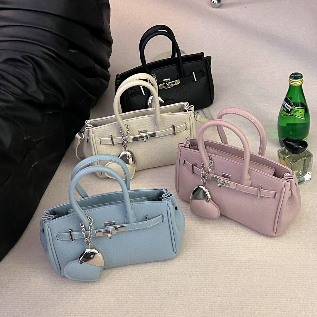 New Fashion Mini Lychee Pattern Handbag Classic Retro Design with Exquisite Metal Hardware Pendant High Sense
