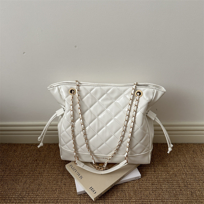Retro Diamond Plaid Bucket Bag Women's Shoulder Chain Design Drawstring Closed Commuter Fashion All-Match Handbag
