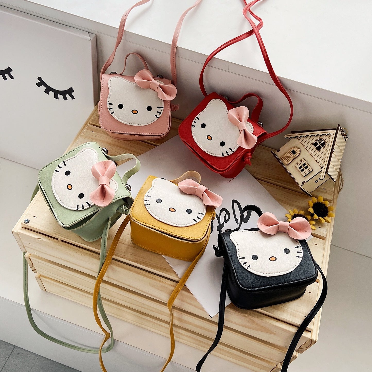 Cute Kitty Face Mini Crossbody Bag for Kids with Bow Design, Fashionable Daily Accessory
