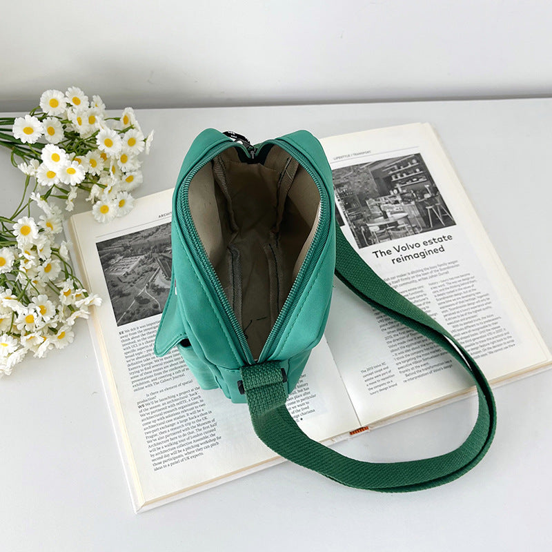 Cute Nylon Crossbody Bag for Women, Minimalist Japanese Style with Zipper Pocket and Adjustable Strap, Perfect for Daily Use and Student Fashion