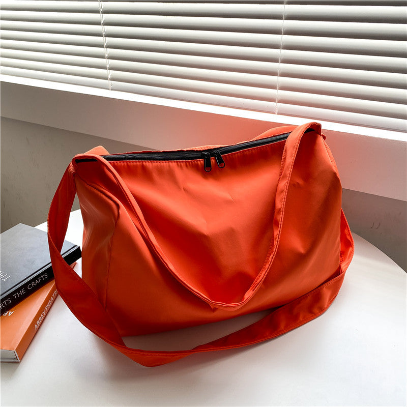 Large Capacity Waterproof Nylon Sports Travel Bag for Women Men, Fashionable Shoulder Tote with Vintage Stitching Design