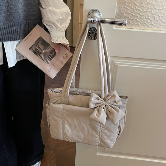 Winter New Bow Tote Bag with Quilted Design and Zipper Closure for Daily Use