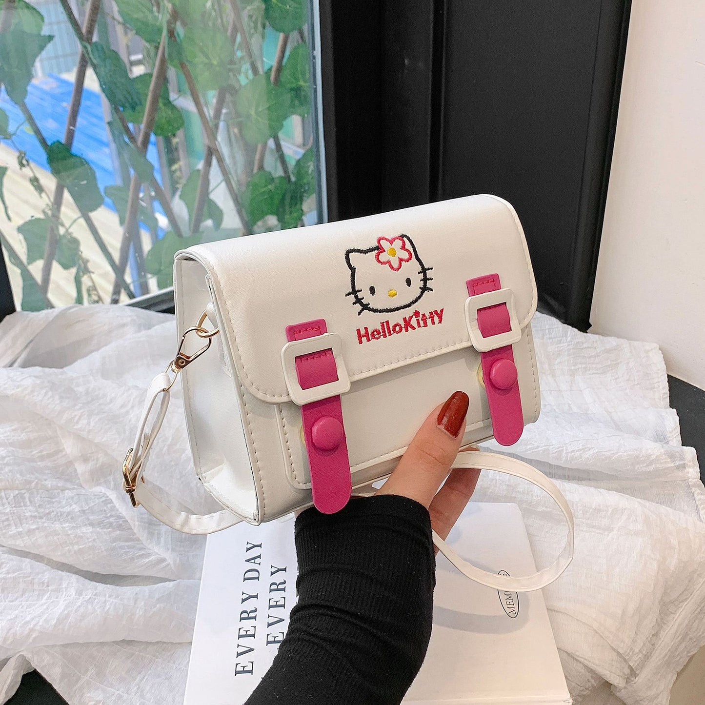 Cute Hellokitty Embroidered Shoulder Messenger Bag Contrast Color Everyday Joker Fashion Small Square Bag