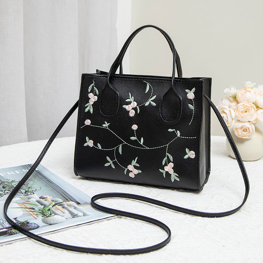 Elegant Embroidered Floral Tote Bag for Women, Stylish Crossbody Handbag with Delicate Stitching and Practical Design