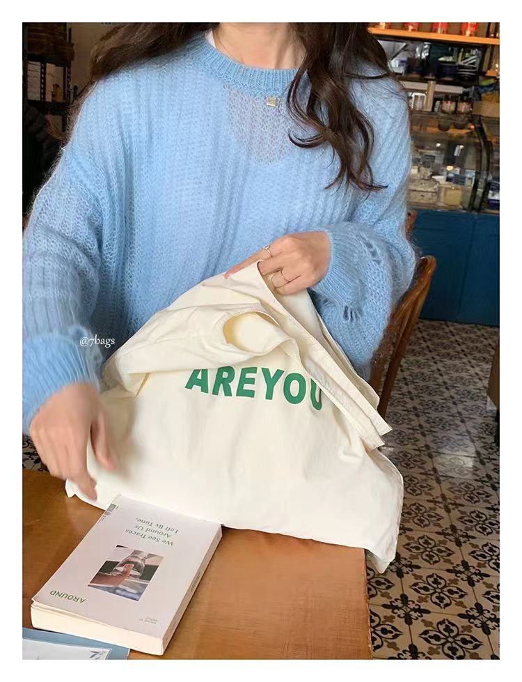 Minimalist Canvas Tote Bag with Letter Print, Large Capacity Shoulder Bag for Daily Use, Fashionable and Versatile Design