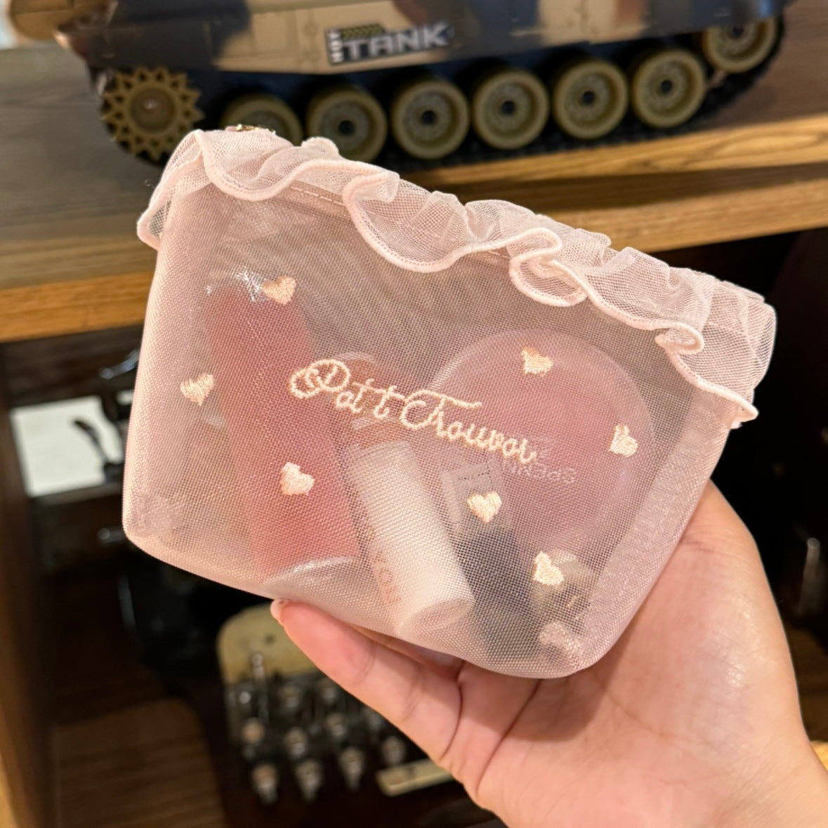 Girl's Mesh Love Embroidery Portable Clear Cosmetic Bag Cute Tissue Bag Makeup Storage Bag