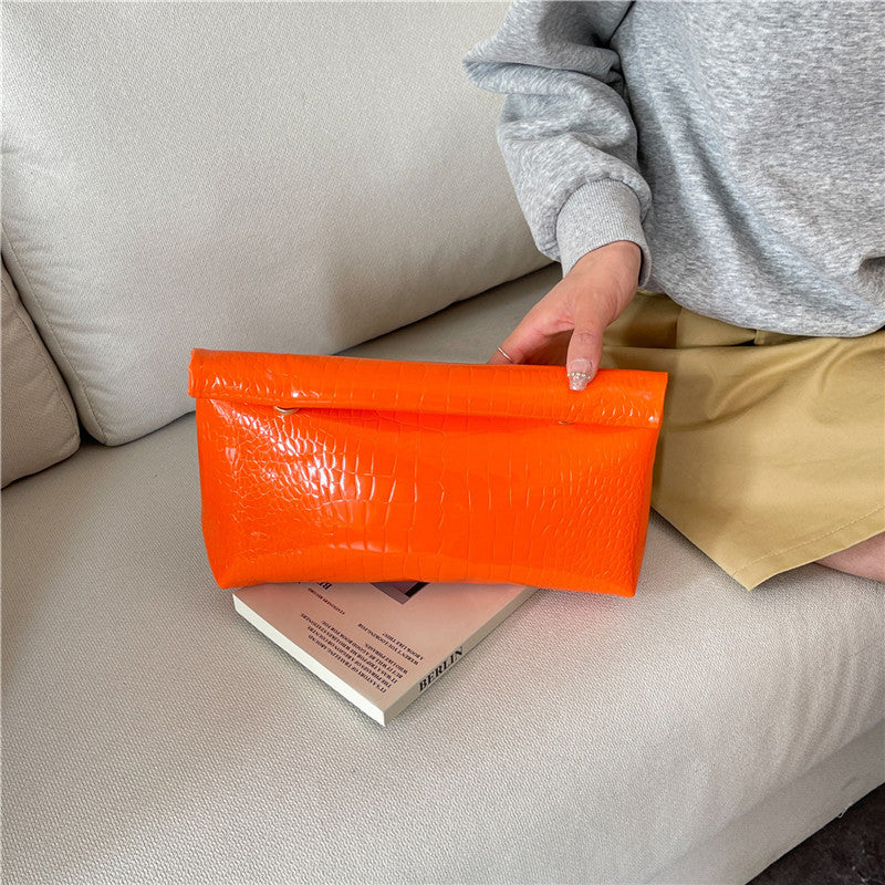 Clutch Women's New Solid Color Oily Leather All-Matching Western Style Leisure Commute Party Fashion Personality Dinner Bag