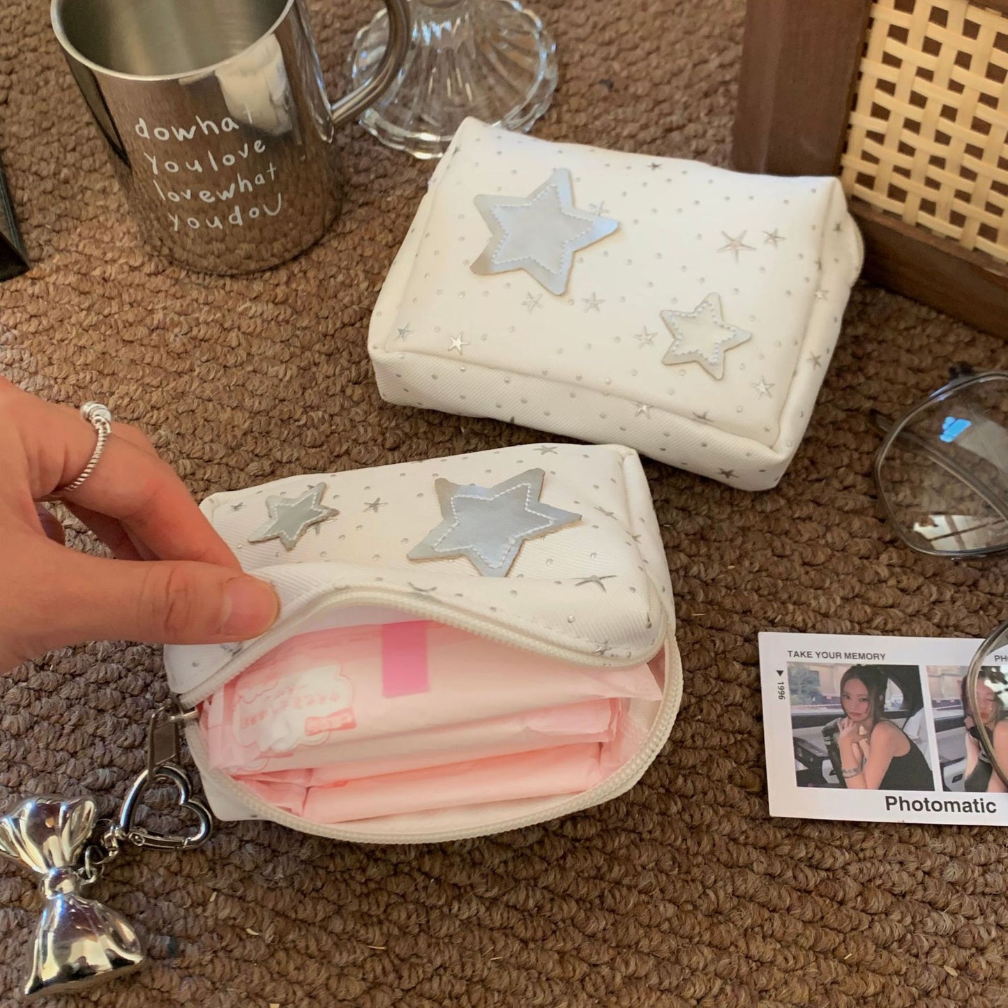 Starry Mini Cosmetic Bag for Women - Portable Makeup Organizer with Zipper, Ideal for Travel and Daily Use