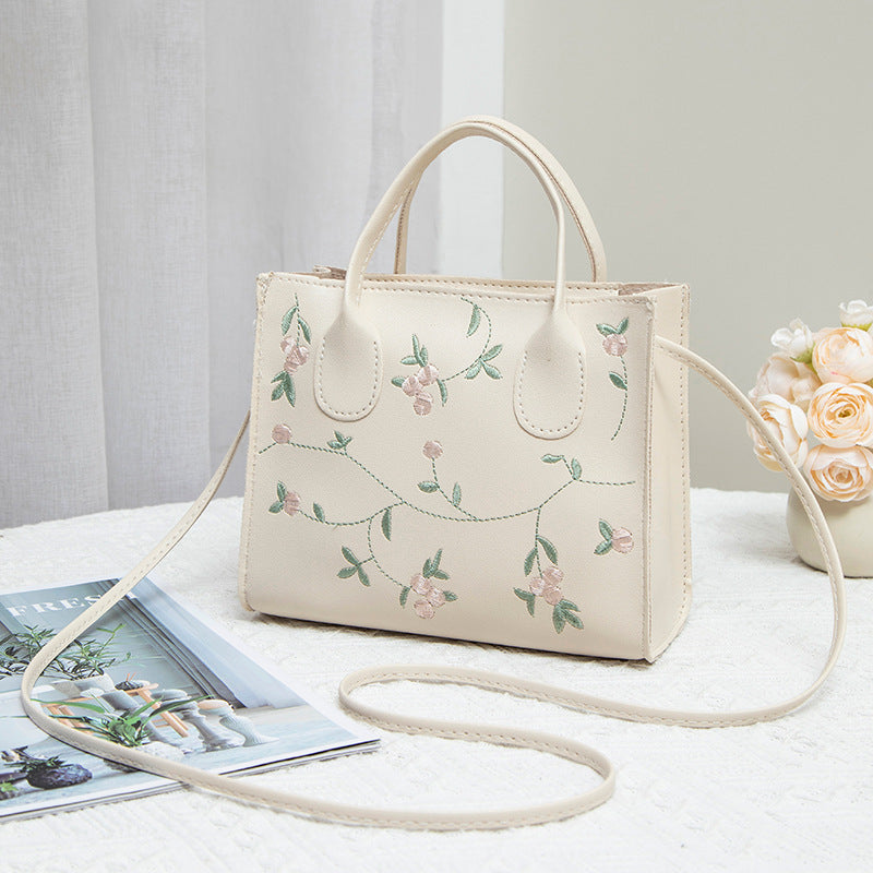 Elegant Embroidered Floral Tote Bag for Women, Stylish Crossbody Handbag with Delicate Stitching and Practical Design