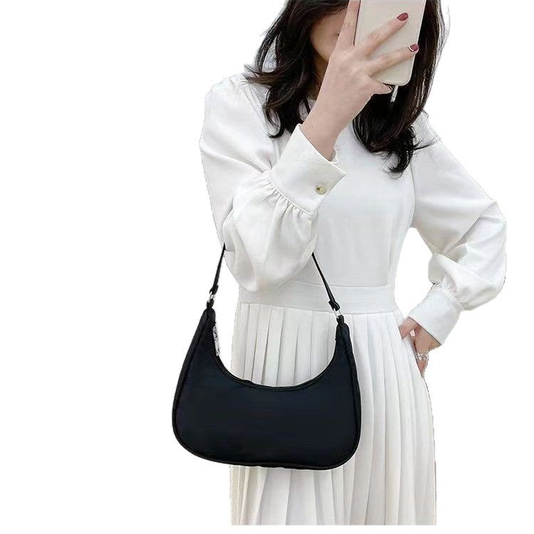 Korean Style PU Crossbody Bag 2024 New Trendy Moon Shape Shoulder Bag Lightweight Casual Everyday Women's Handbag